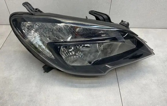 Opel Mokka Headlight/headlamp 95440410