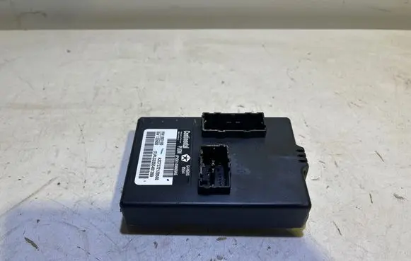 Jeep Grand Cherokee Tailgate/trunk control unit/module 68140669AE 133900 A2C7372120500