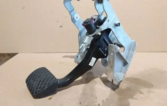 Audi A5 Sportback 8TA Brake pedal 8K1721117 4H1723140A
