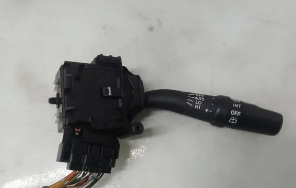 Toyota Corolla Verso E121 Wiper control stalk 173654