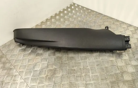 Volkswagen Golf VII (C) pillar trim 5G6867766E