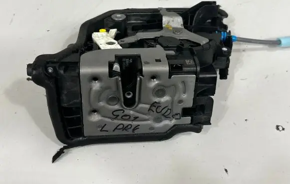 BMW X3 G01 Coupe door lock (next to the handle) 9492091