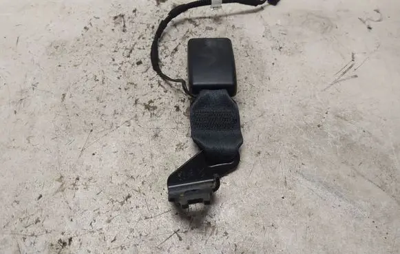 Peugeot 2008 II Rear seatbelt buckle