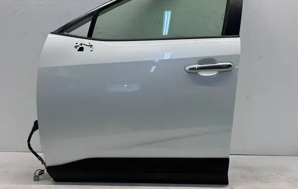 Toyota RAV 4 (XA50) Front door 
