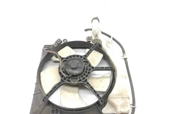 Honda Civic Radiator cooling fan shroud