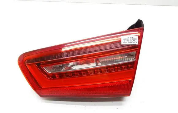 Tailgate rear/tail lights