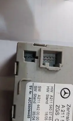 Mercedes-Benz E W211 Gateway control module A2115405645 A2114420000 A2115405745