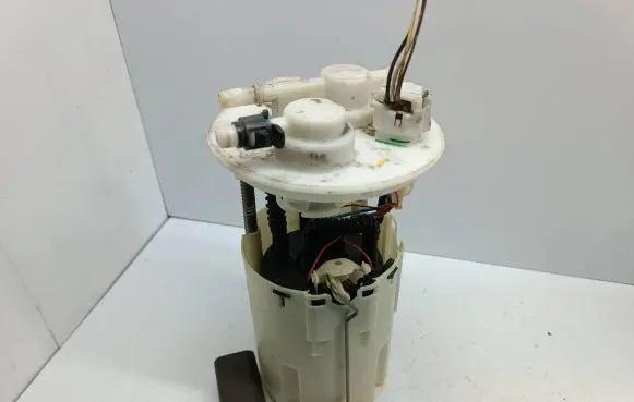 Toyota Corolla E120 E130 In-tank fuel pump 0580313085 7702002070
