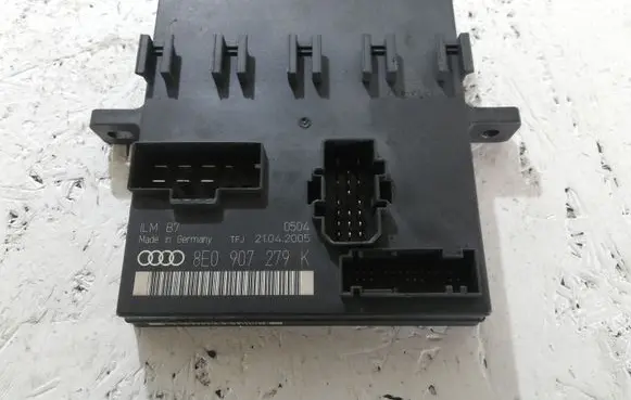 Audi A4 S4 B6 8E 8H Light module LCM 8E0907279K