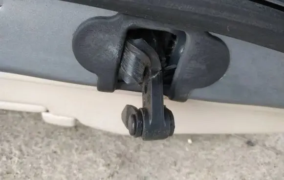 BMW 5 GT F07 Rear door check strap stopper