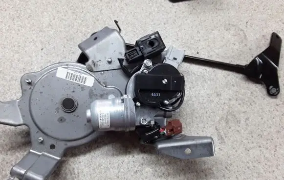 Honda CR-V Tailgate hydraulic pump motor P7269450C