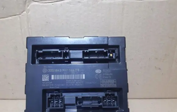 Audi A5 8T 8F Comfort/convenience module