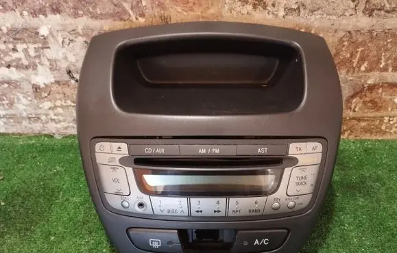 Peugeot 107 Radio/CD/DVD/GPS head unit