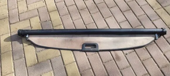 Subaru Outback Rear windscreen sun blind/shade 