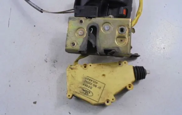 Ford Scorpio Rear door lock 86GB-A26413-AB