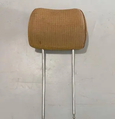 Mercedes-Benz W123 Front seat headrest 
