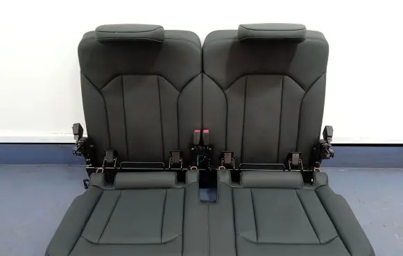 Audi Q7 4M Second row seats 