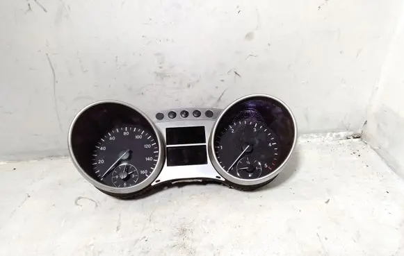 Mercedes-Benz ML W164 Speedometer (instrument cluster) A2514402111 A2C53240818 A2C53168071