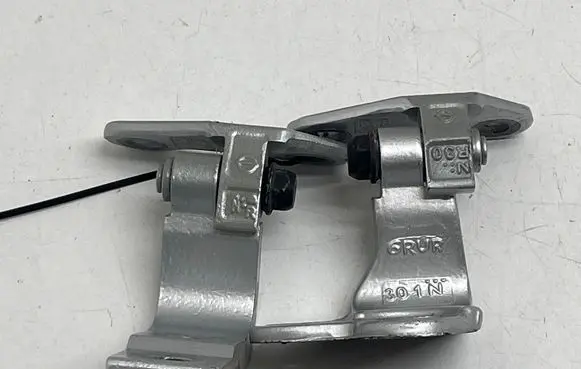 Nissan Rogue Rear door hinge set 