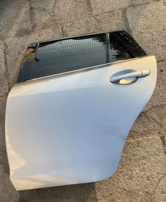 Mazda 6 Rear door