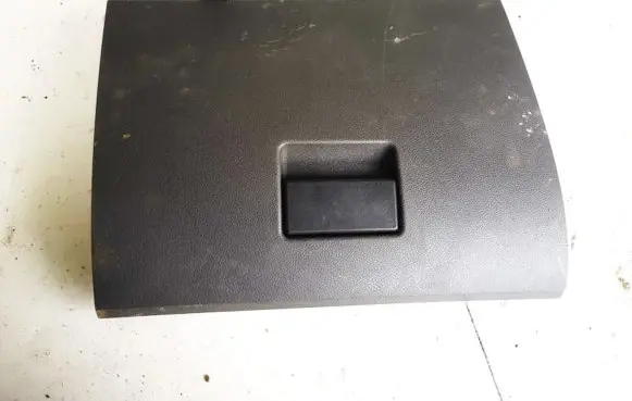 Ford Focus C-MAX Glove box