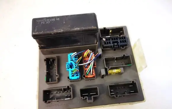 Ford Focus Fuse box set 98ag14a073ag