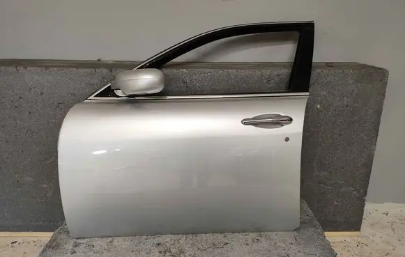 Maserati Quattroporte Front door 67062100