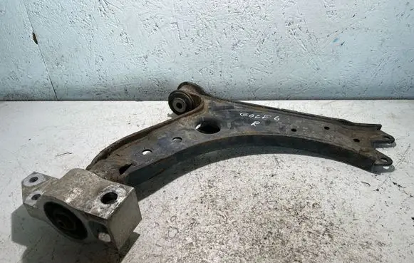Volkswagen Golf VI Front lower control arm/wishbone