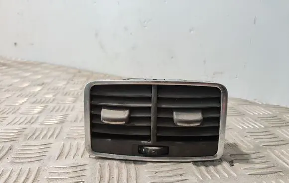 Audi A6 S6 C6 4F Rear air vent grill 4F0819203B