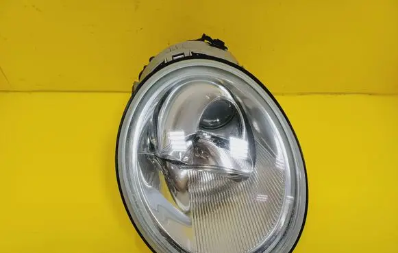 Volkswagen New Beetle Headlight/headlamp 0301163202 1305239110