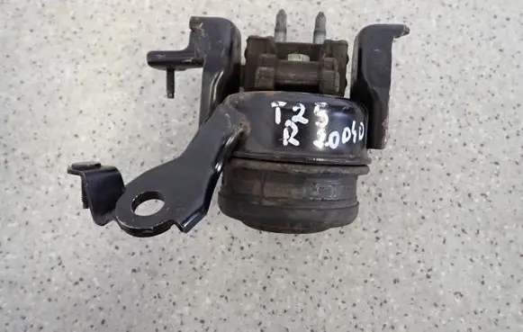 Toyota Avensis T250 Engine mount vacuum valve 