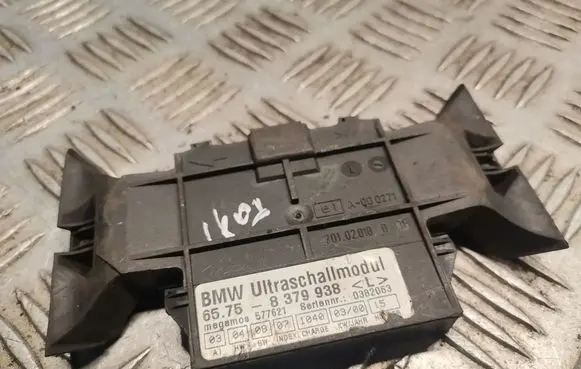 BMW 7 E38 Alarm control unit/module 8379938