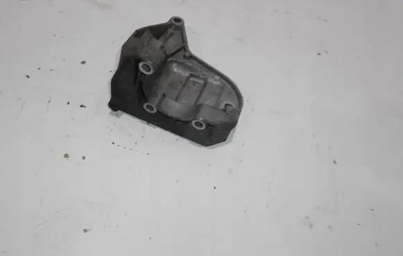 BMW 1 E81 E87 Power steering pump mounting bracket 7794455