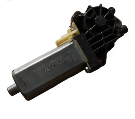 Mercedes-Benz C W204 Seat adjustment motor 0390203002