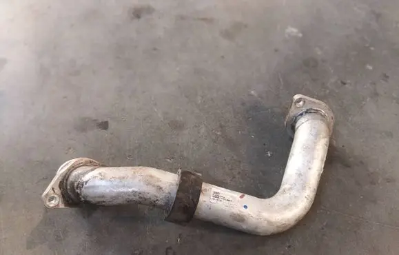 Audi A4 S4 B9 Engine coolant pipe/hose 06M121507
