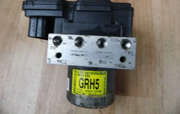 Hyundai i20 (GB IB) ABS Pump 58900C8750 C858920550 58920C8250