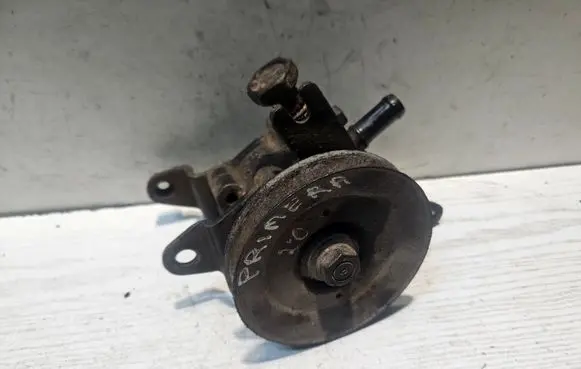 Nissan Sunny Power steering pump 4911074N00