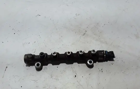 Renault Master II Fuel main line pipe 175216713R