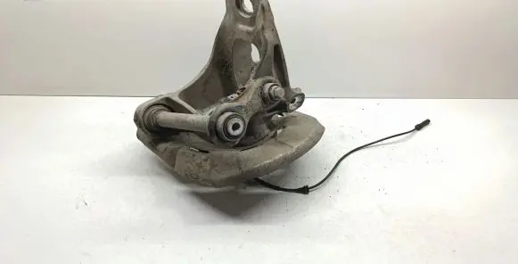 BMW X5 E70 Rear wheel hub spindle/knuckle 6770989