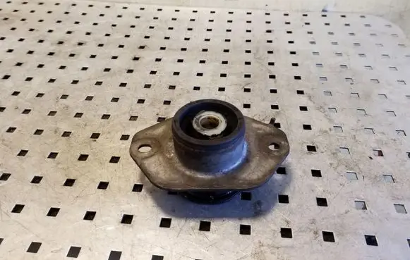 Nissan Primastar Gearbox mount 91167992 8200065989A
