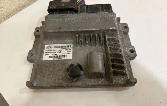 Peugeot Expert Engine control unit/module 9809447980