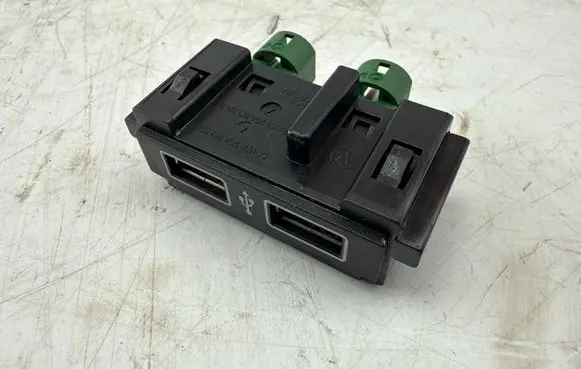 Volkswagen T-Cross USB socket connector 2GA863324B