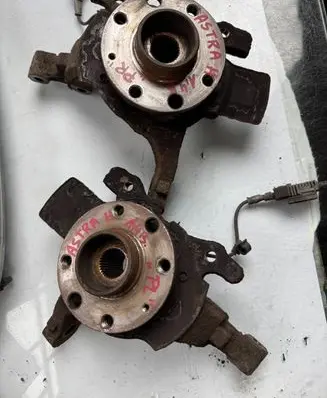 Opel Astra H Front wheel hub spindle knuckle 78976