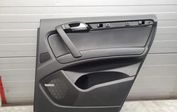Audi Q7 4L Rear door card panel trim 4L0867306B