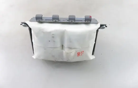 Suzuki Swift I Passenger airbag 7392063J00
