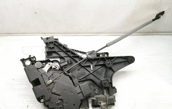 Volvo V70 Rear door lock 30753742
