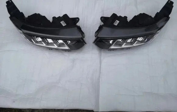 SsangYong Tivoli Headlight/headlamp ZGM92161220