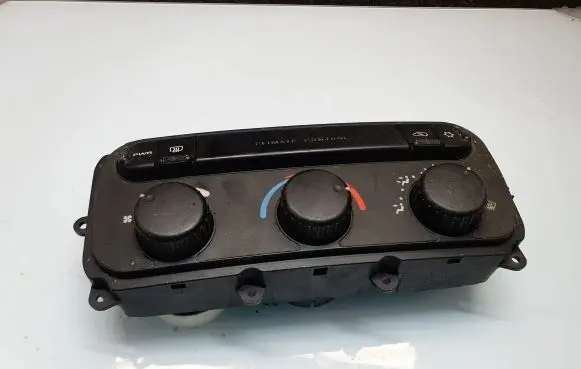 Chrysler Voyager Climate control unit 05005001AD 3000356755 1411B