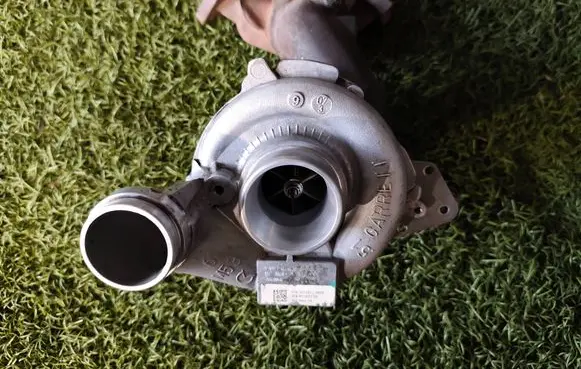 Mercedes-Benz R W251 Turbo A6420901480 KC007119F 7651550004