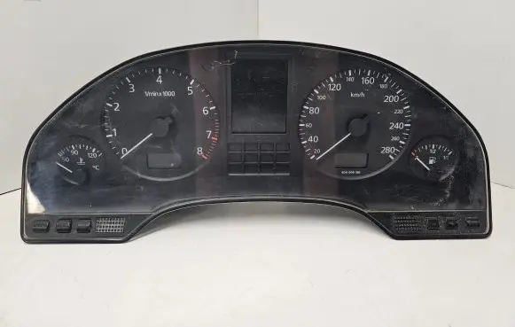 Audi A8 S8 D2 4D Speedometer (instrument cluster) 4D0919880EX